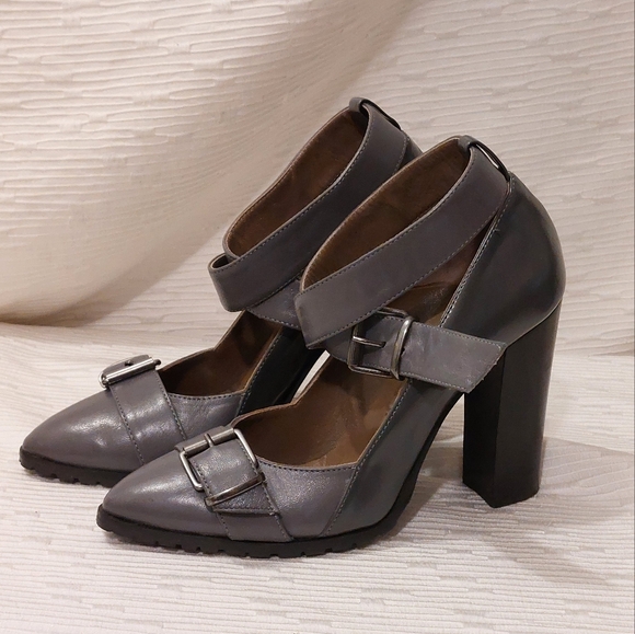 Chic Gray Women's Heels with Buckle Straps - Picture 1 of 10